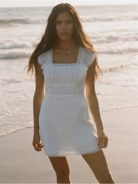 Abercrombie & Fitch Abercrombie & Fitch Women's Open Back Lace mini Dress